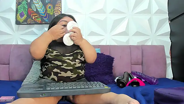 Snapshot of Michelle_Brooks chatting on 02/04/25, 01:48 Michelle Brooks online show from 02/04/25, 01:48