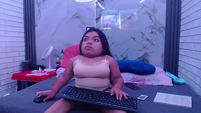 Snapshot of Michelle_Brooks chatting on 09/12/25, 03:12 Michelle Brooks online show from 09/12/25, 03:12