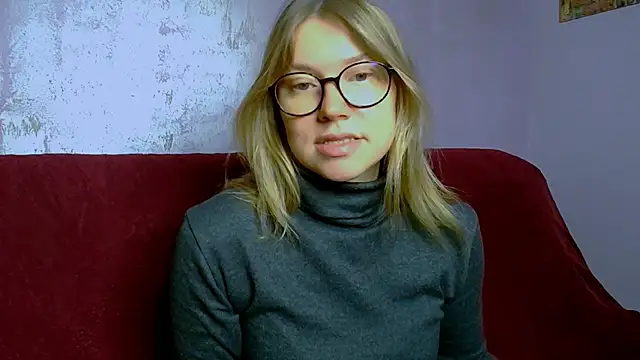 Snapshot of TaylorBre chatting on 10/11/25, 06:34 TaylorBre online show from 10/11/25, 06:34