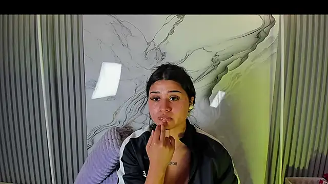 venusowen  online show from 05/27/26, 02:14