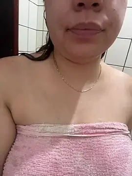 DoceRuiva online show from 02/19/25, 03:49