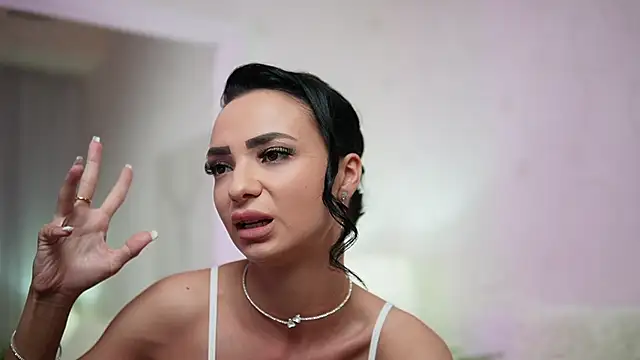 MaraJolie online show from 02/01/25, 03:41