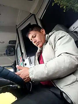 alexchir4 online show from 10/16/25, 11:22