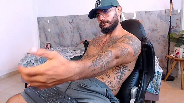 hanz col online show from 11/25/25, 02:11