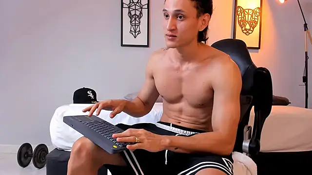 connor twink online show from 03/08/25, 02:01