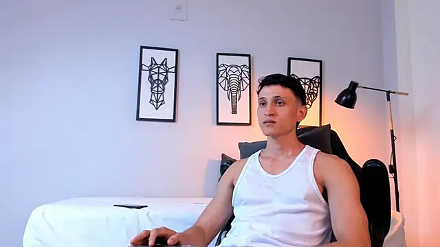 connor twink online show from 03/11/25, 12:44