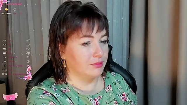 Victoria Di online show from 10/13/25, 02:50