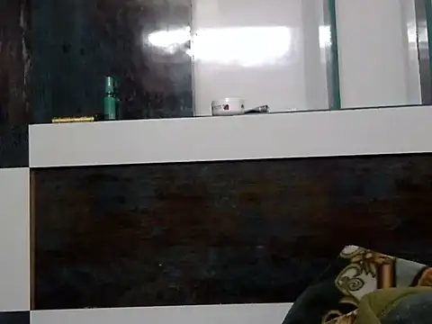 l l ish online show from 02/06/25, 04:31
