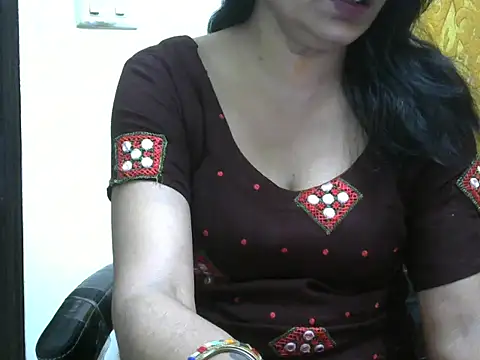 l l ish online show from 10/18/25, 05:54