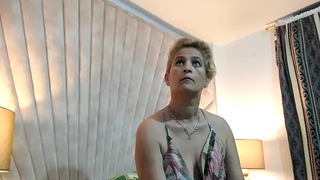 Jade squirtt online show from 10/31/25, 10:27