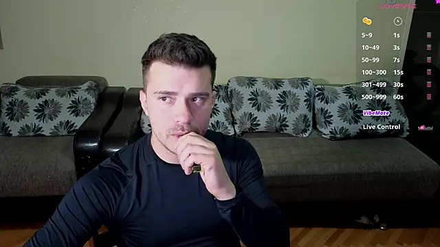 JohnnyStepBro online show from 10/01/25, 06:58