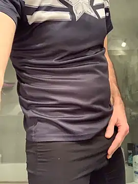 Snapshot of MaxVain chatting on 01/16/25, 02:30 MaxVain online show from 01/16/25, 02:30