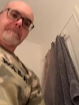 Snapshot of MaxVain chatting on 02/02/25, 03:43 MaxVain online show from 02/02/25, 03:43