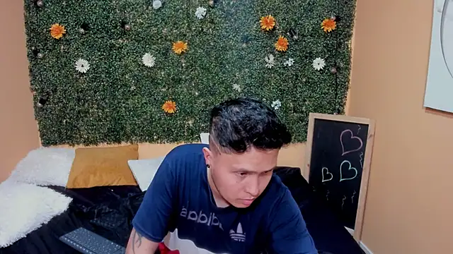 Snapshot of Lia_Jefferson chatting on 12/22/24, 11:54 Lia Jefferson online show from 12/22/24, 11:54