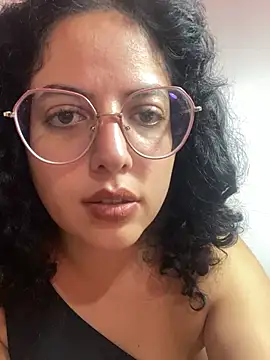 Snapshot of babyluna939 chatting on 02/28/25, 09:33 babyluna939 online show from 02/28/25, 09:33