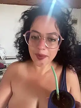 Snapshot of babyluna939 chatting on 03/03/25, 07:39 babyluna939 online show from 03/03/25, 07:39