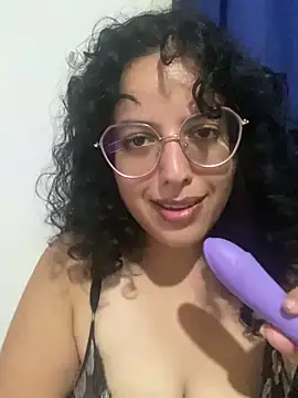 Snapshot of babyluna939 chatting on 03/08/25, 04:23 babyluna939 online show from 03/08/25, 04:23