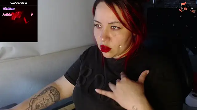 Bruja  Scarlata online show from 12/16/24, 06:38