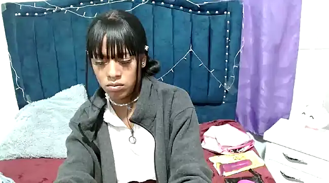 amathistalx online show from 01/15/25, 04:43