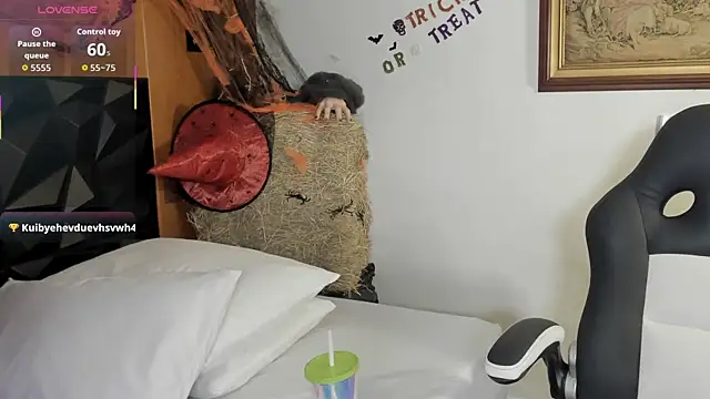 Snapshot of Wendy_Marchall chatting on 11/03/25, 07:15 Wendy Marchall online show from 11/03/25, 07:15