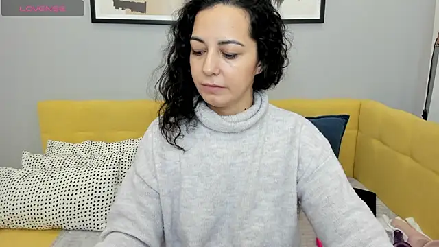 Linda Insatiable online show from 11/15/25, 01:36