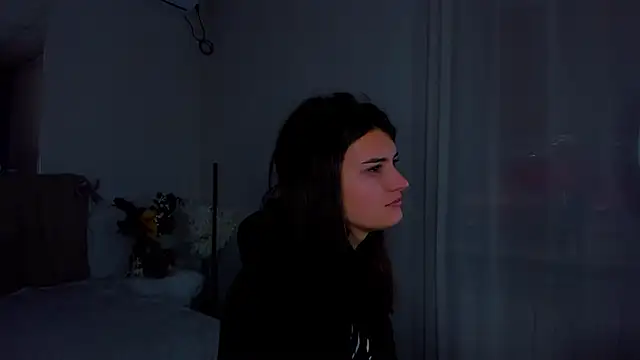 Laura Leee online show from 01/02/25, 06:07