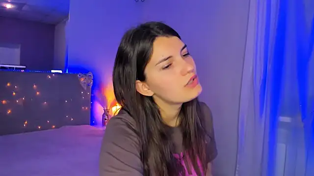 Laura Leee online show from 05/21/26, 04:52