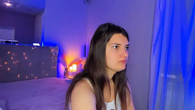 Laura Leee online show from 05/25/26, 05:02