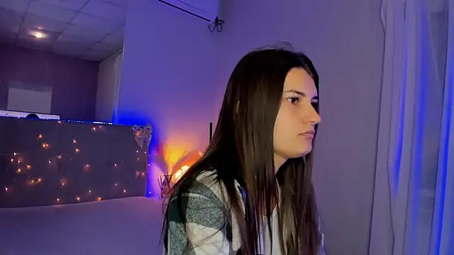 Laura Leee online show from 07/11/26, 05:21