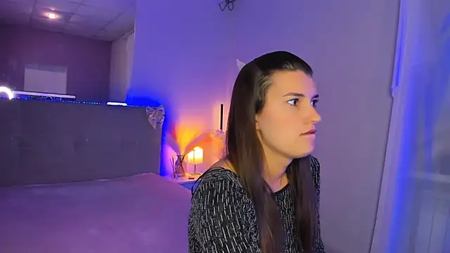 Laura Leee online show from 07/14/26, 10:21