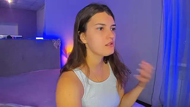 Laura Leee online show from 07/27/26, 05:25