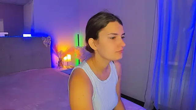 Laura Leee online show from 07/28/26, 05:03