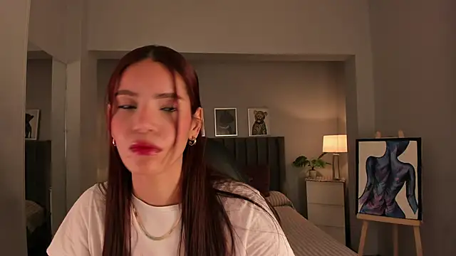Madie  collins online show from 12/06/24, 02:28