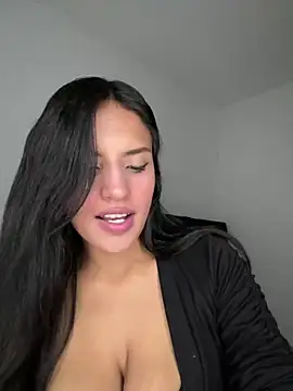 Snapshot of Dulceeany chatting on 02/06/25, 03:27 Dulceeany online show from 02/06/25, 03:27