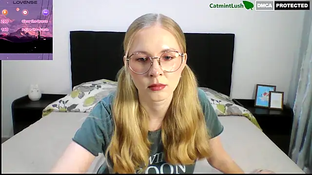 CatmintLush online show from 09/14/25, 11:48