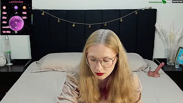 CatmintLush online show from 06/28/26, 11:44