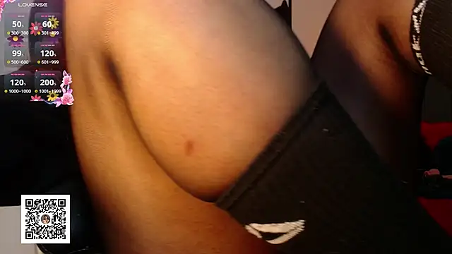 VictoriaMontero30000 online show from 01/03/25, 12:22