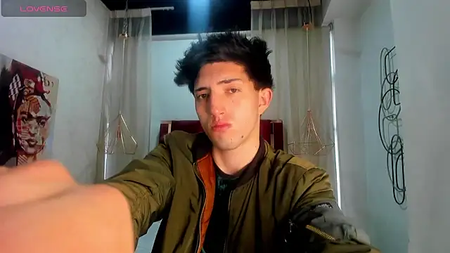 Un Slutty online show from 02/17/25, 07:31