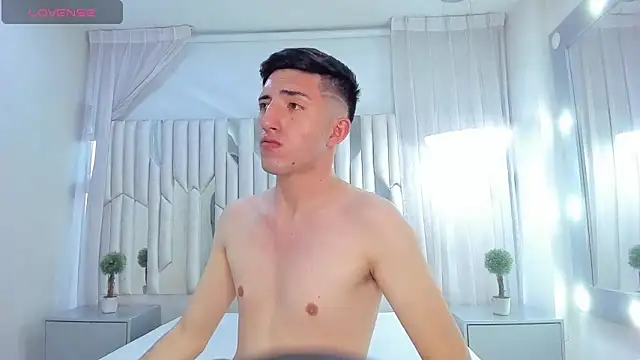 Un Slutty online show from 03/03/25, 10:31