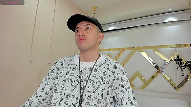 Un Slutty online show from 09/15/25, 06:08