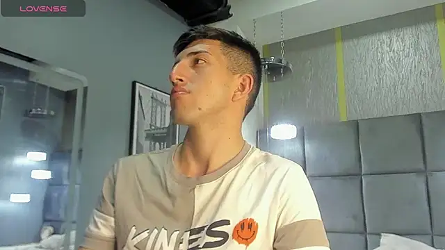 Un Slutty online show from 09/22/25, 08:33