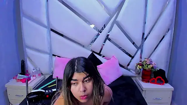 NahomiConnor  online show from 09/26/25, 01:26