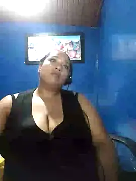 Snapshot of love_evelin chatting on 02/07/25, 04:35 love evelin online show from 02/07/25, 04:35