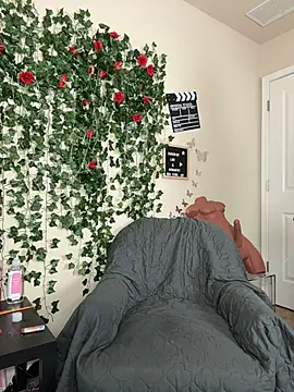 Snapshot of butterflybootyy chatting on 11/03/25, 08:43 butterflybootyy online show from 11/03/25, 08:43