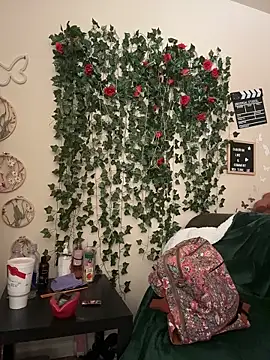 Snapshot of butterflybootyy chatting on 11/07/25, 06:30 butterflybootyy online show from 11/07/25, 06:30