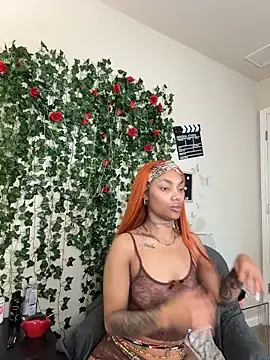 Snapshot of butterflybootyy chatting on 11/28/25, 02:58 butterflybootyy online show from 11/28/25, 02:58