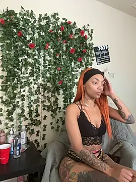 Snapshot of butterflybootyy chatting on 11/29/25, 03:04 butterflybootyy online show from 11/29/25, 03:04