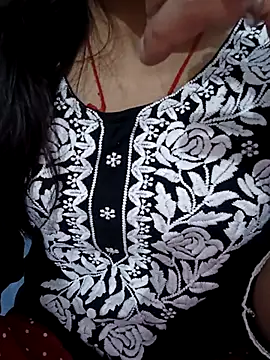 Snapshot of Riyu_05 chatting on 10/30/25, 06:26 Riyu 05 online show from 10/30/25, 06:26