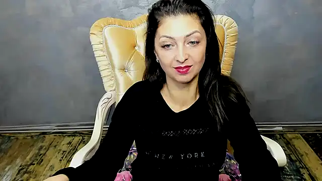 DivinSandra online show from 12/29/24, 06:45