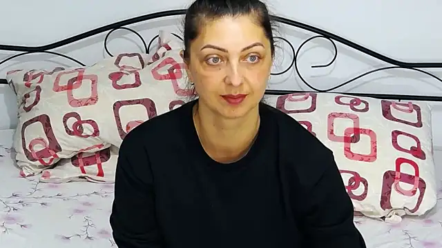 DivinSandra online show from 02/07/25, 06:45